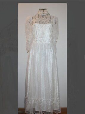Vintage 70s Edwardian Revival Wedding Dress White Lace High Neck Cottagecore S